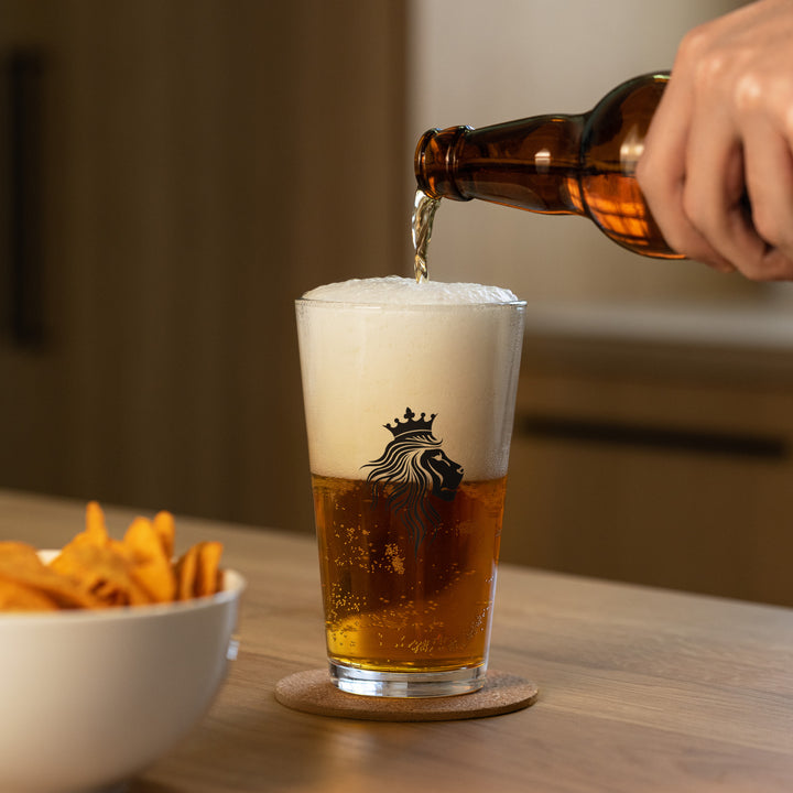 Shaker pint glass